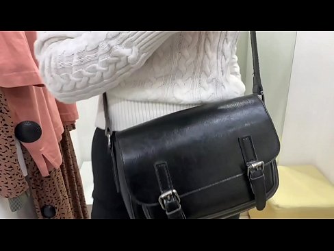 ❤️ Публичная мастурбация молоденькой сучки ФералБерри с дилдо в примерочной ❤❌ Секс у нас ❌