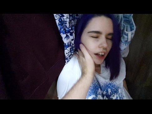 ❤️ Нашел сестренку в шкафу и помог кончить ❤❌ Секс у нас ❌